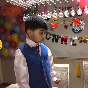 Meet your Posher, Nosheen